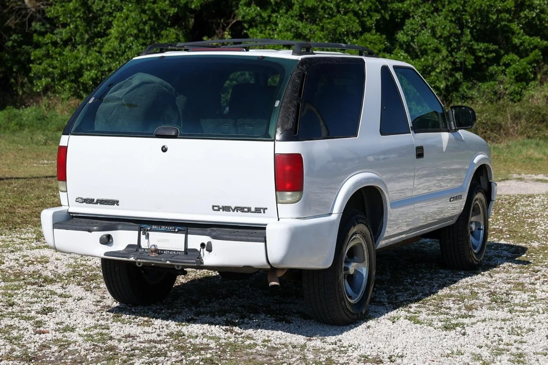 2003 Chevrolet S-10 Blazer 2nd Gen - Image 11 of 21