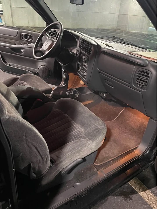 2003 Chevrolet S-10 Blazer 2nd Gen - Image 9 of 13