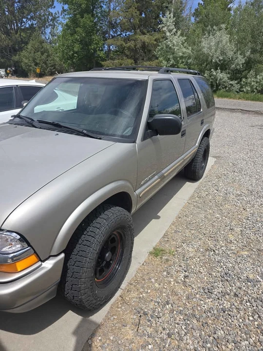 2003 Chevrolet S-10 Blazer 2nd Gen - Image 3 of 9