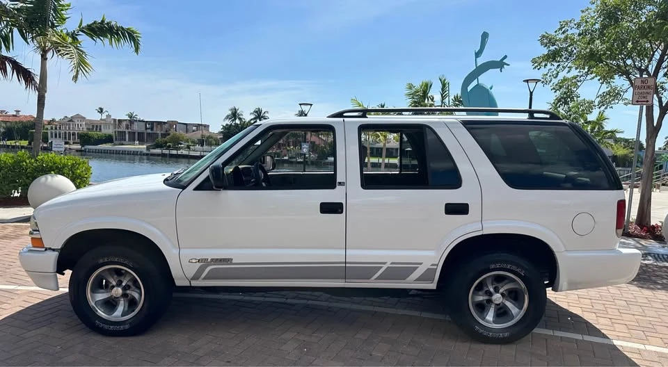 2003 Chevrolet Blazer - Image 6 of 19