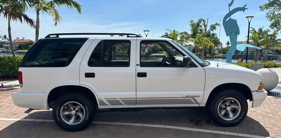 2003 Chevrolet Blazer - Image 4 of 19