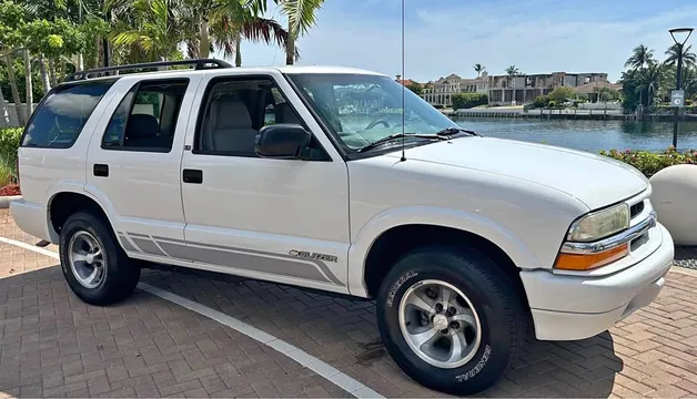 2003 Chevrolet Blazer LS Sport Utility 4D