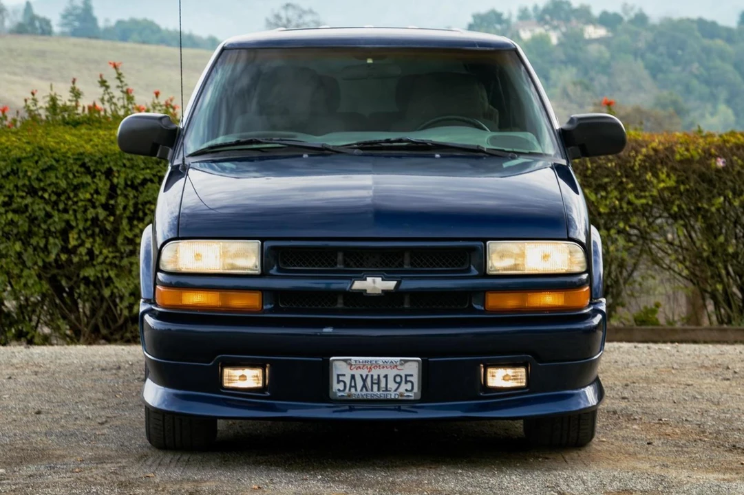 2003 Chevrolet S-10 Blazer 2nd Gen - Image 2 of 31