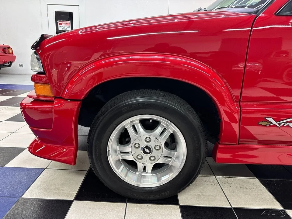 2003 Chevrolet S-10 Blazer 2nd Gen - Image 11 of 21