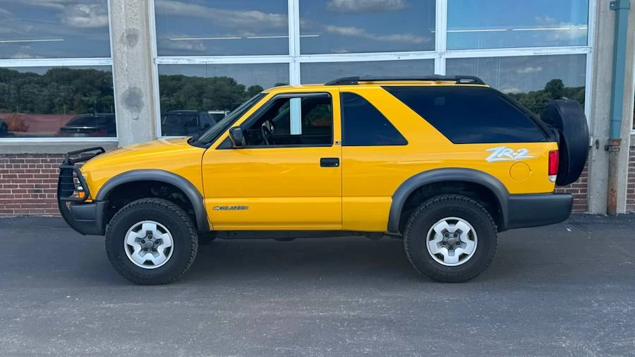 2003 Chevrolet Blazer - Image 2 of 11