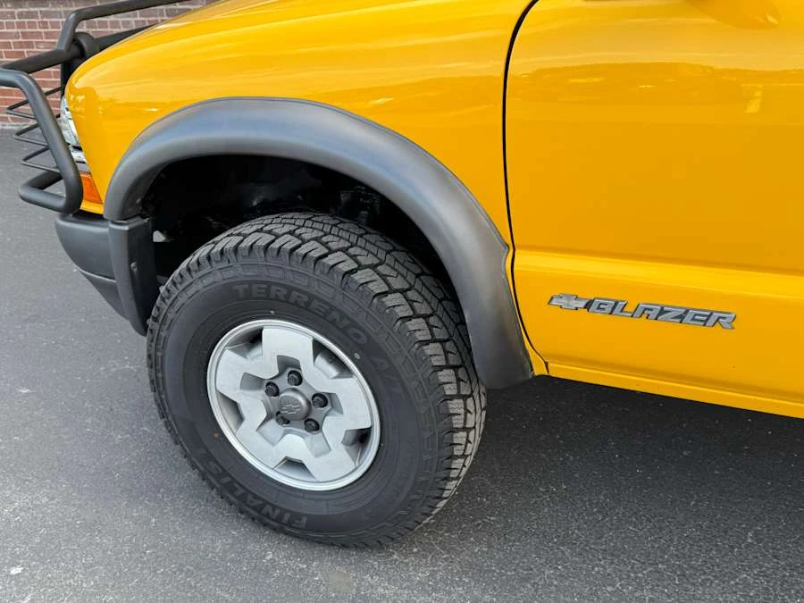 2003 Chevrolet Blazer - Image 4 of 11