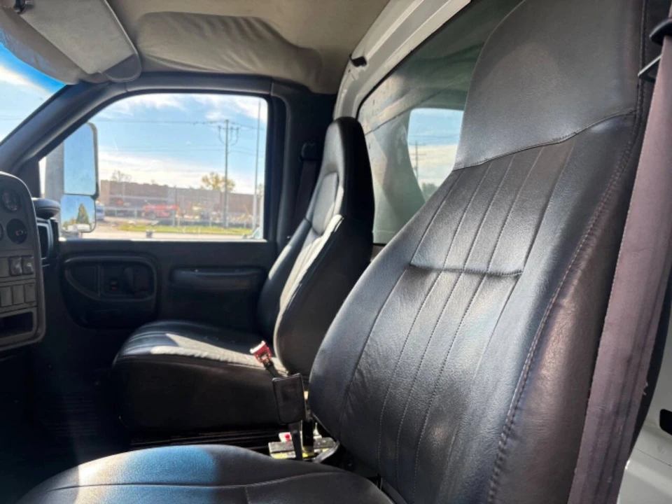2003 Chevrolet Kodiak - Image 16 of 18