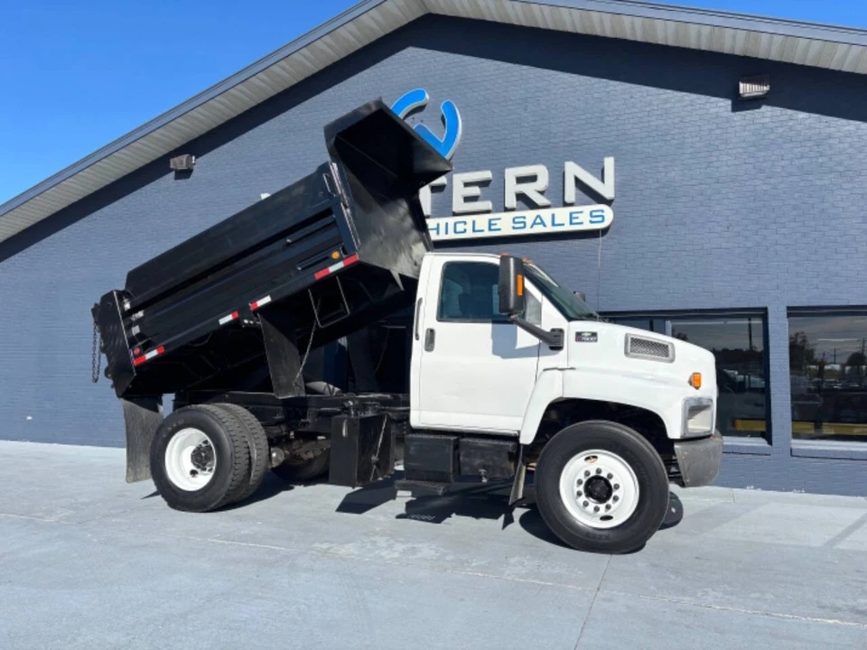 2003 Chevrolet Kodiak - Image 11 of 18