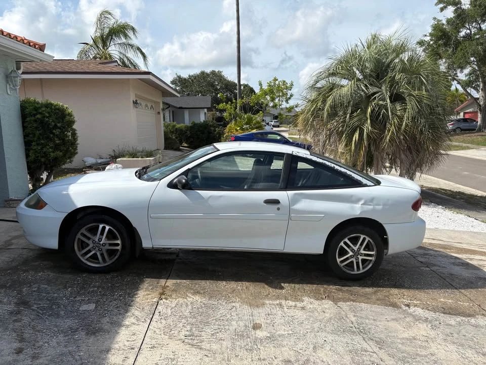 2003 Chevrolet Cavalier - Image 2 of 7
