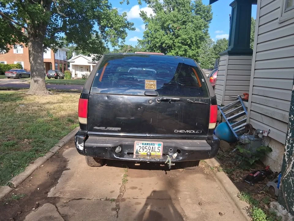 2003 Chevrolet S-10 Blazer 2nd Gen - Image 2 of 3