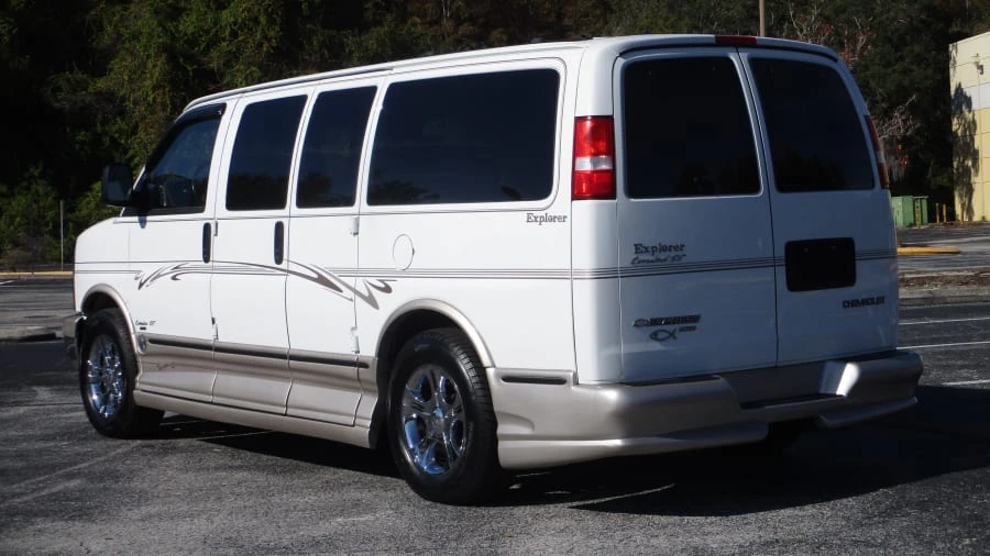 2003 Chevrolet Express - Image 3 of 12
