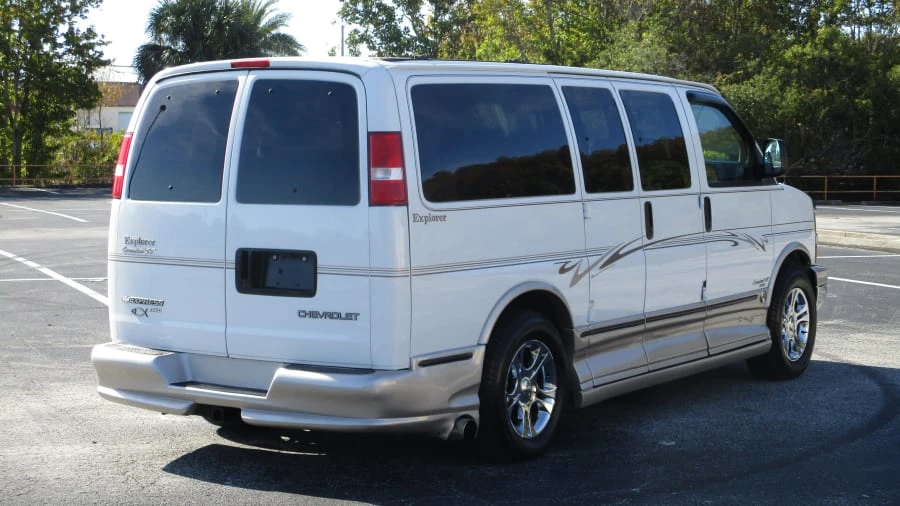 2003 Chevrolet Express - Image 12 of 12