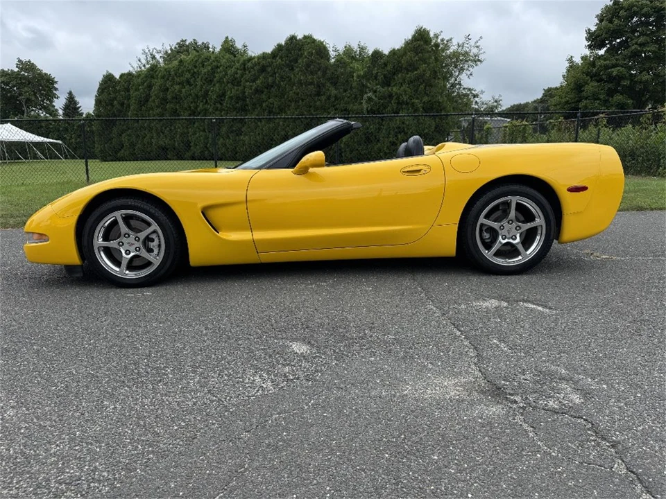 2003 Chevrolet - Image 2 of 27