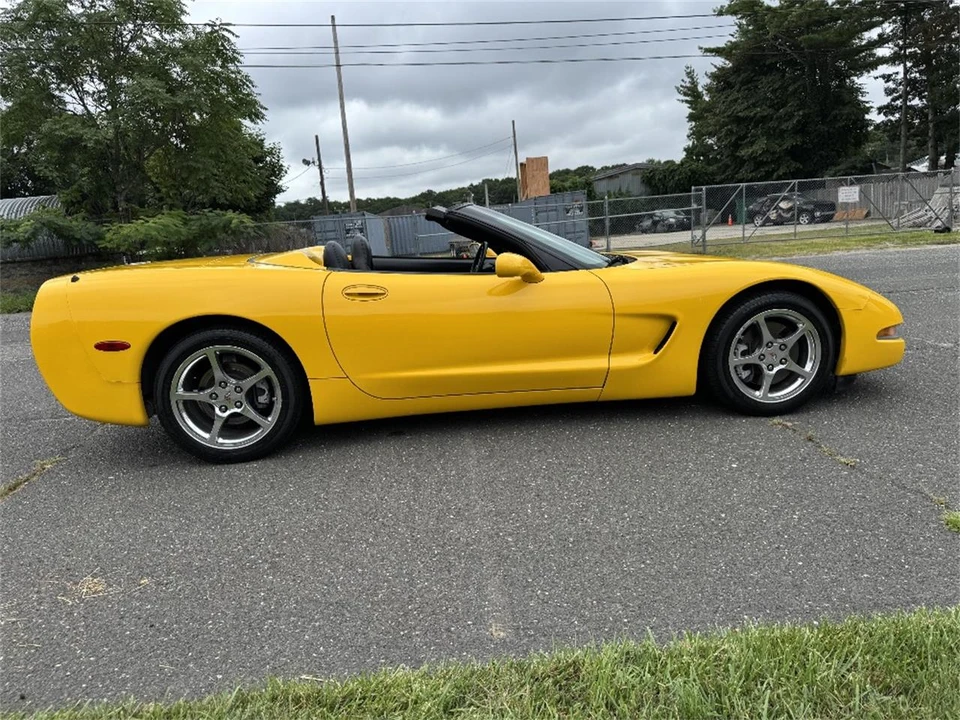 2003 Chevrolet - Image 6 of 27