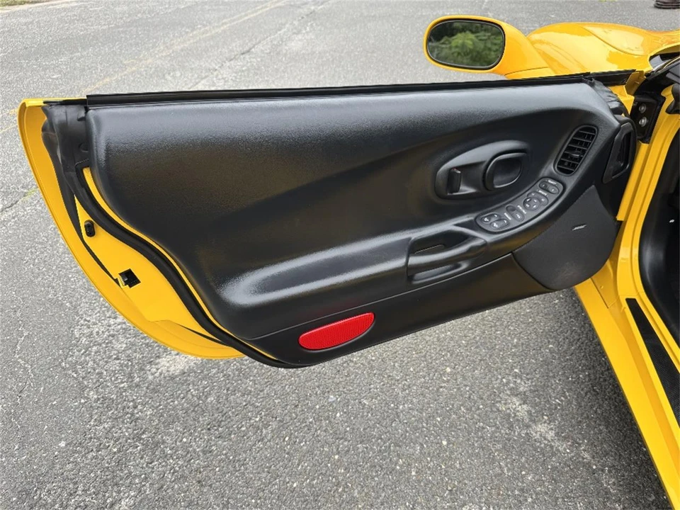 2003 Chevrolet - Image 21 of 27