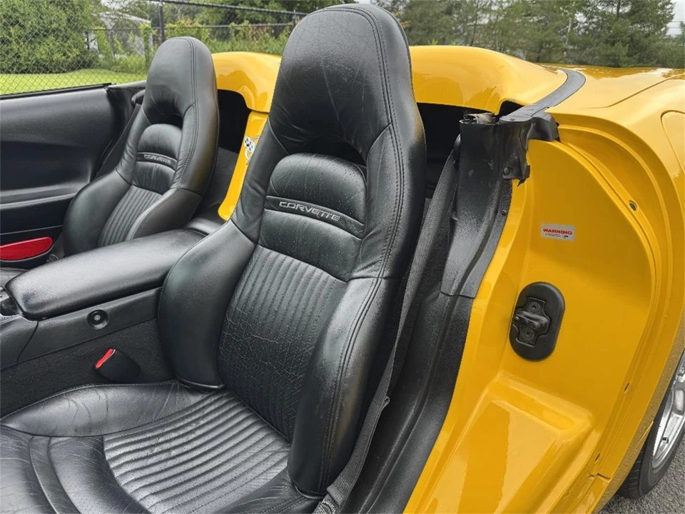 2003 Chevrolet - Image 22 of 27