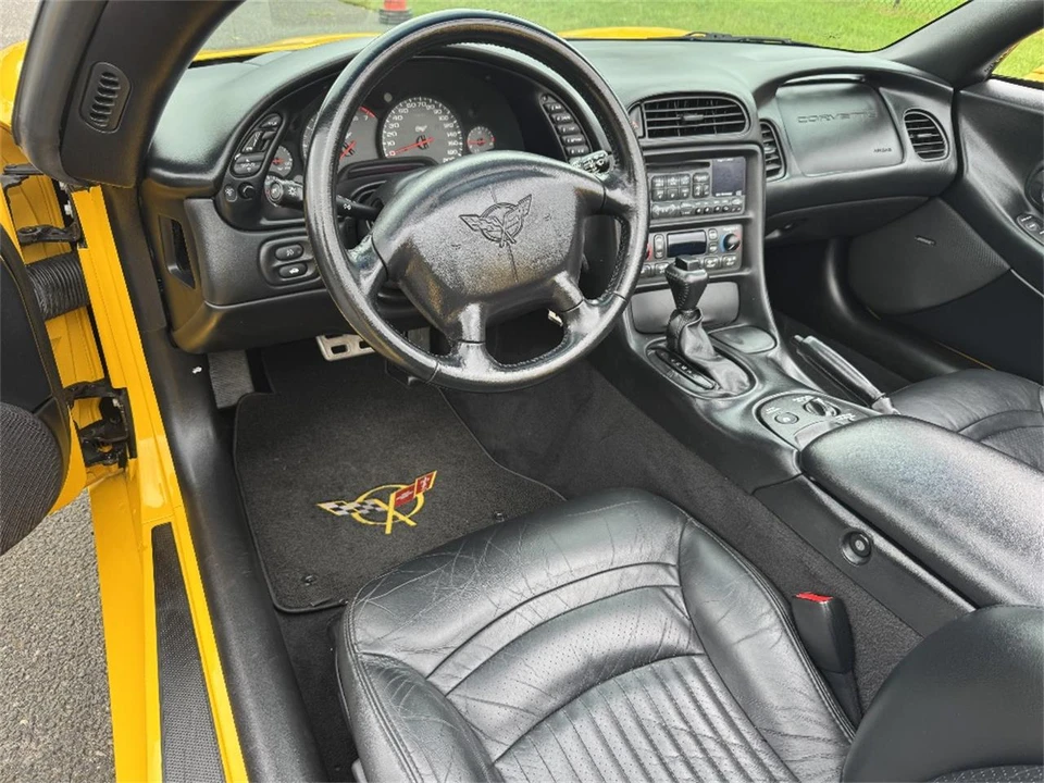2003 Chevrolet - Image 23 of 27