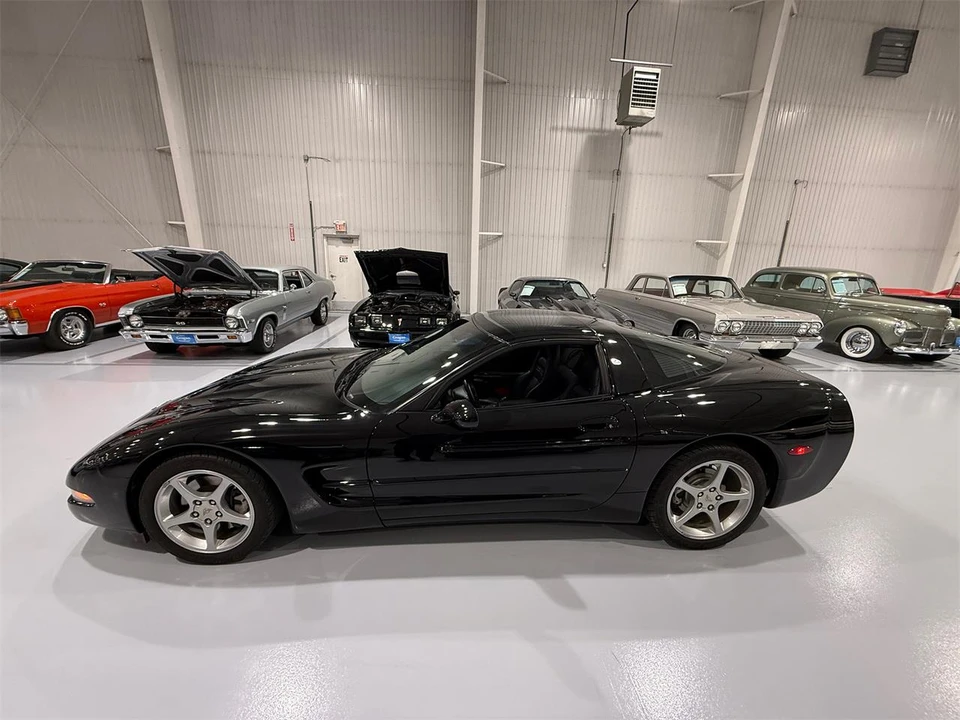 2003 Chevrolet Corvette C5 - Image 2 of 31