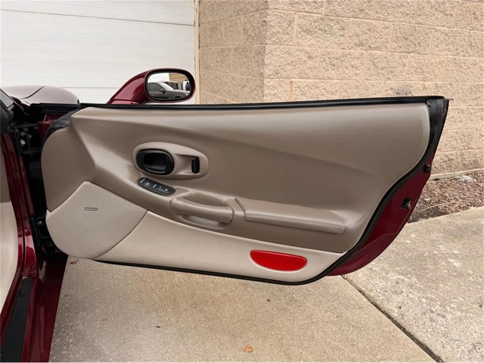 2003 Chevrolet Corvette C5 - Image 17 of 31