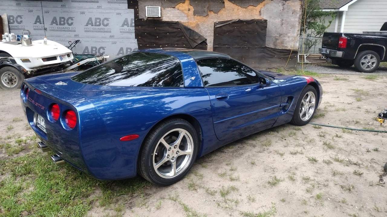 2003 Chevrolet Corvette C5 - Image 2 of 16