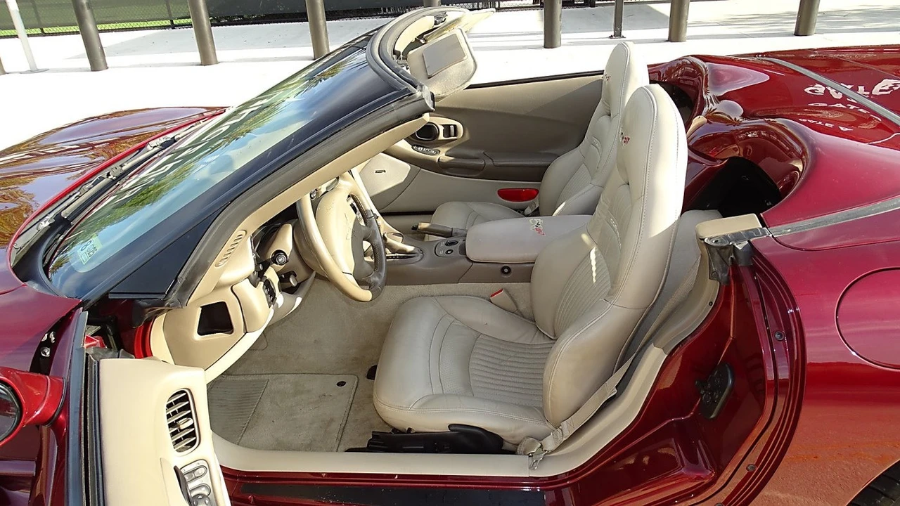 2003 Chevrolet Corvette C5 - Image 14 of 20