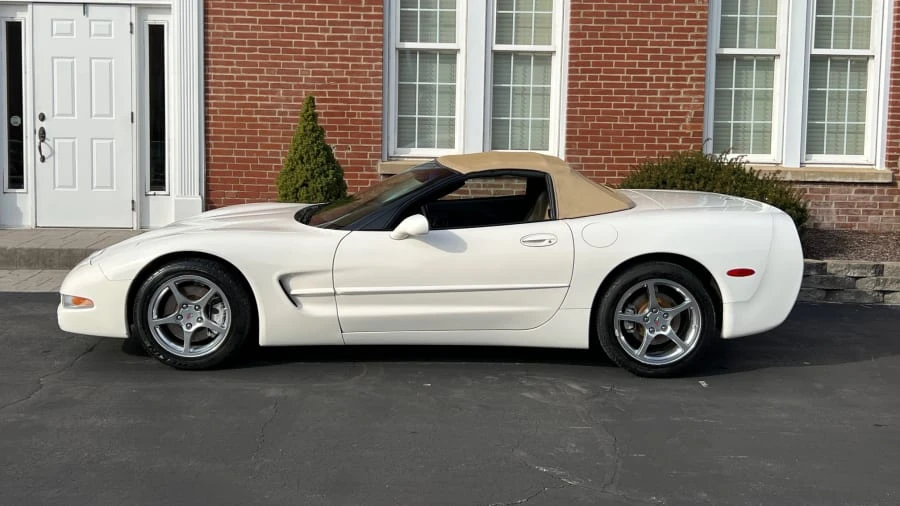 2003 Chevrolet Corvette C5 - Image 2 of 12