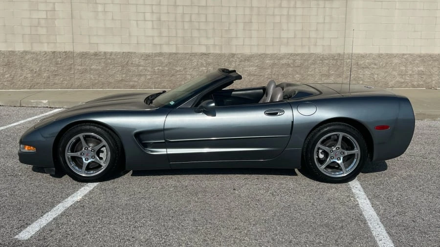 2003 Chevrolet Corvette C5 - Image 2 of 9