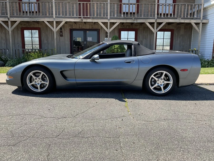 2003 Chevrolet Corvette C5 - Image 2 of 12