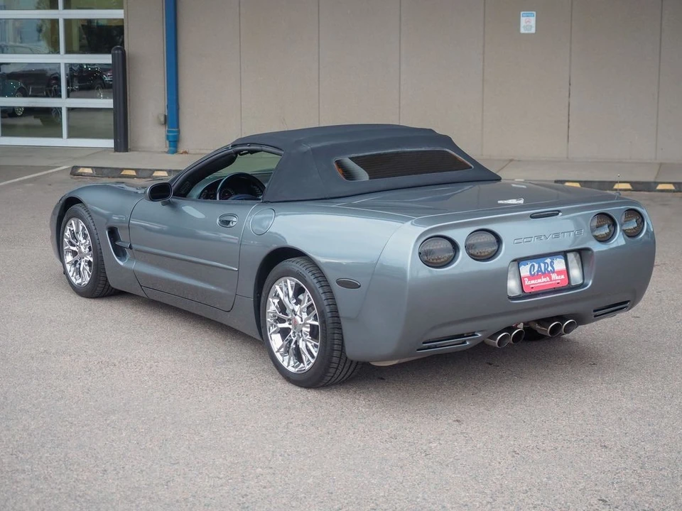 2003 Chevrolet - Image 2 of 31
