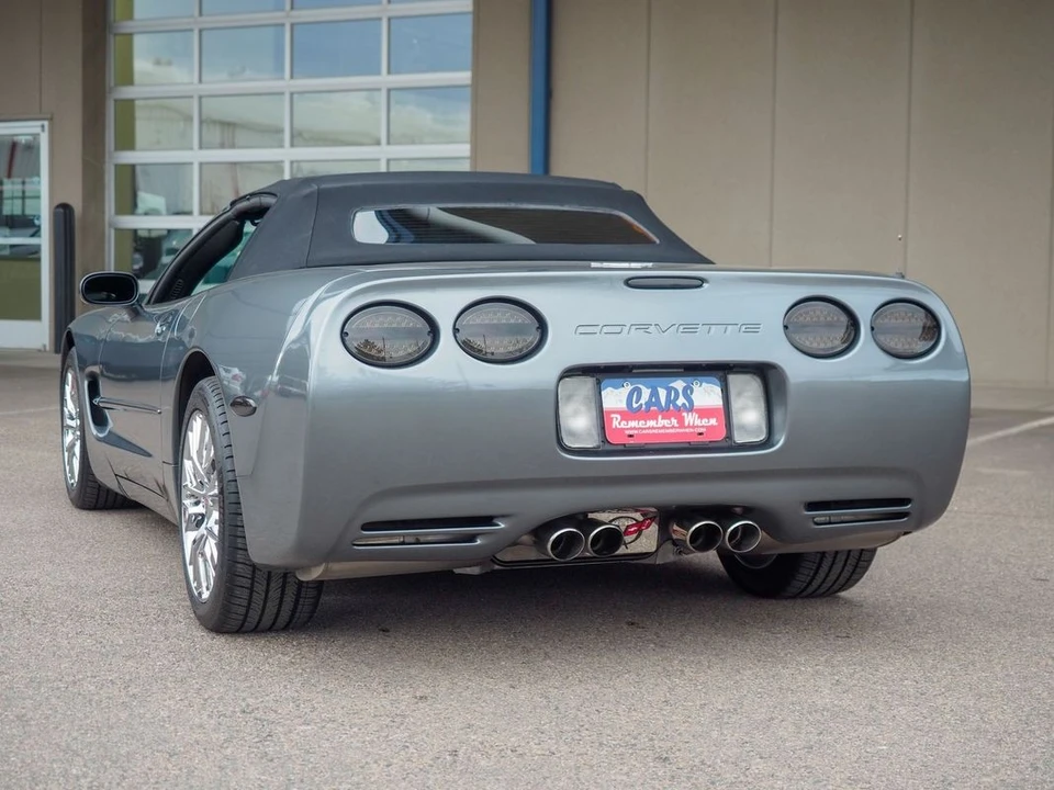 2003 Chevrolet - Image 9 of 31