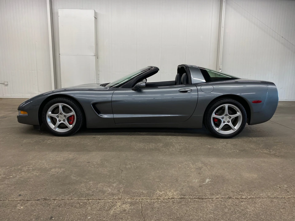 2003 Chevrolet Corvette C5 - Image 2 of 31