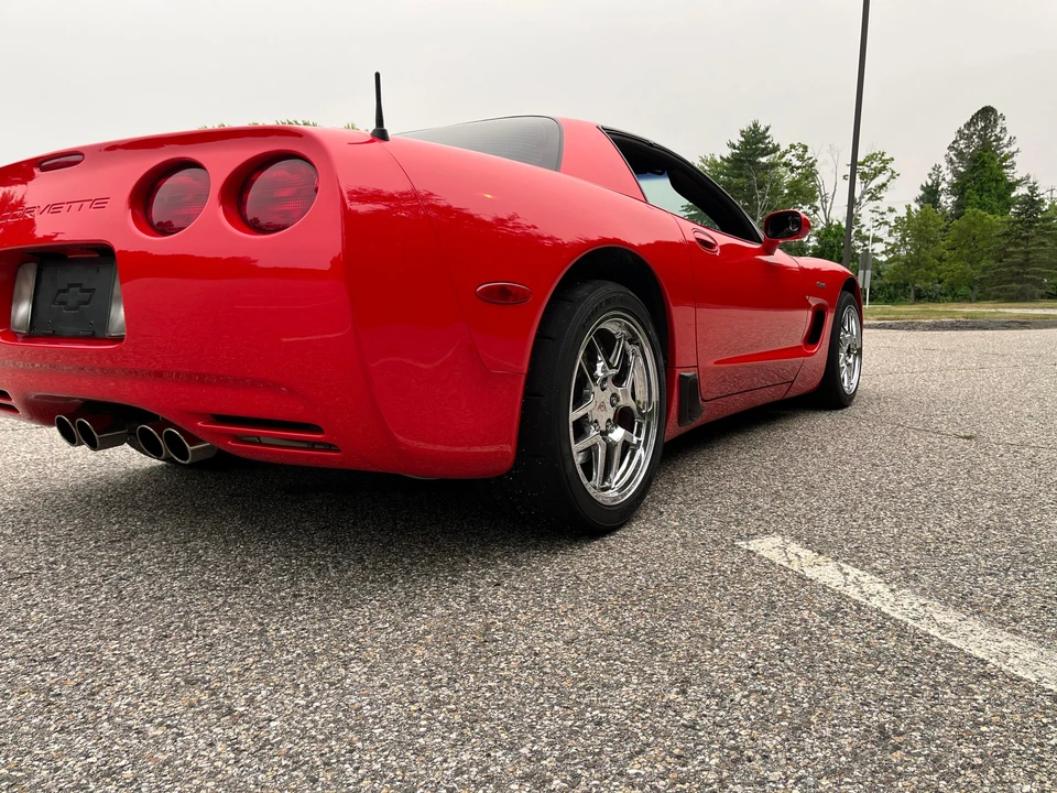 2003 Chevrolet Corvette - Image 10 of 31