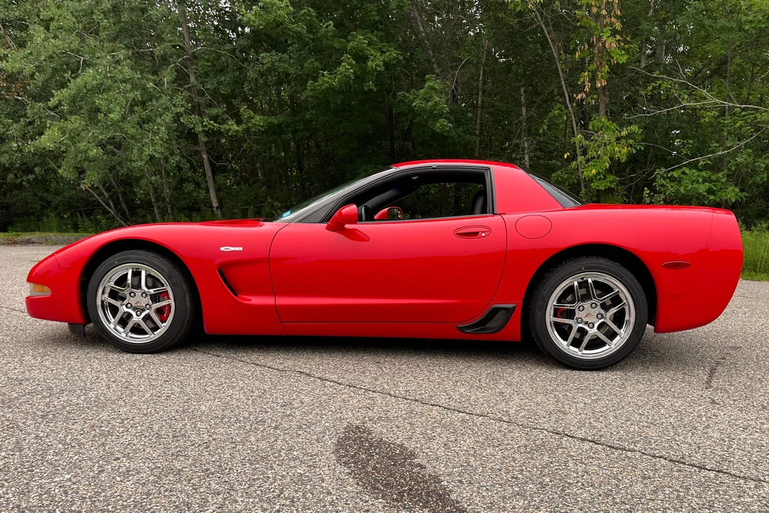 2003 Chevrolet Corvette - Image 3 of 31
