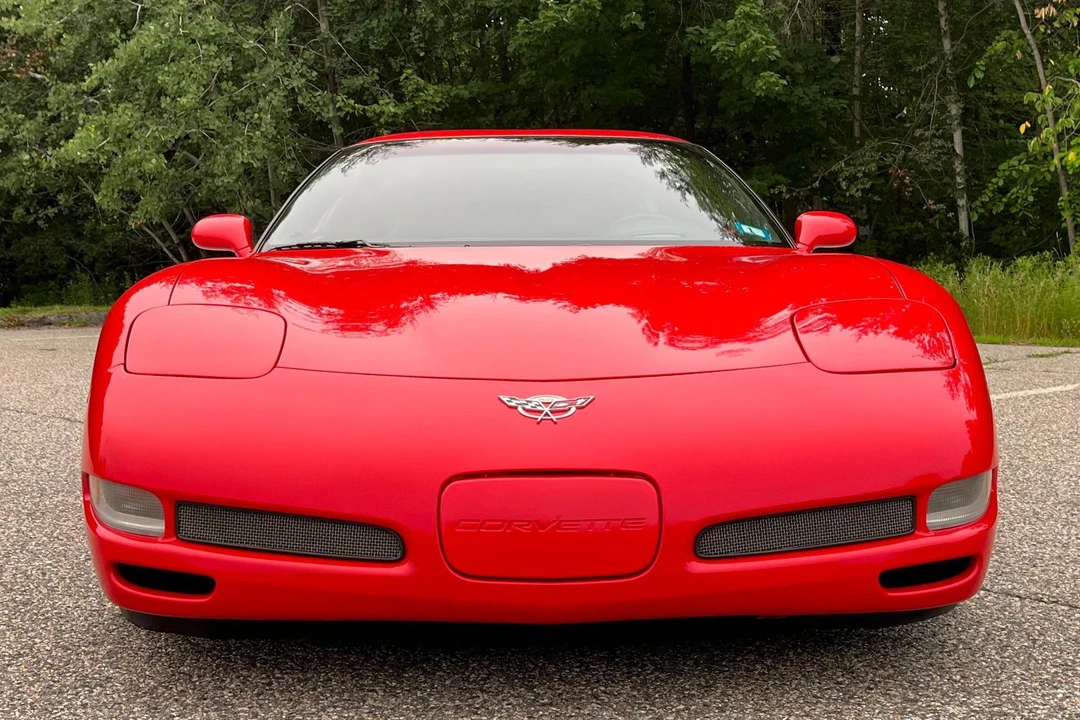 2003 Chevrolet Corvette - Image 2 of 31