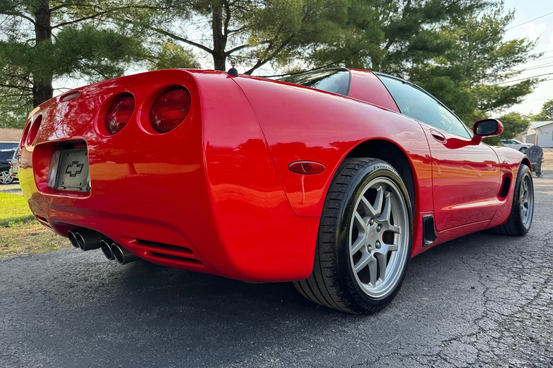 2003 Chevrolet Corvette - Image 4 of 31