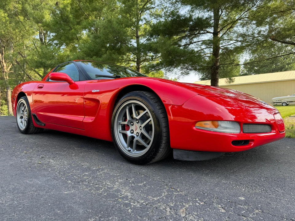 2003 Chevrolet Corvette - Image 11 of 31