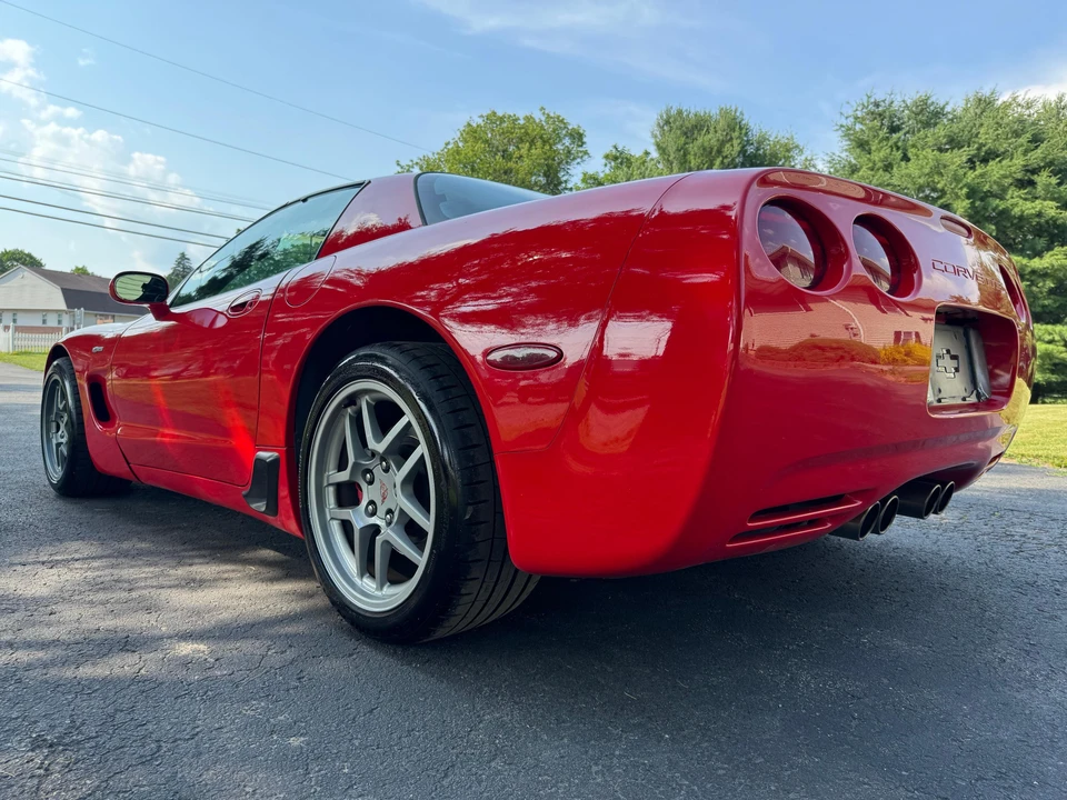 2003 Chevrolet Corvette - Image 8 of 31