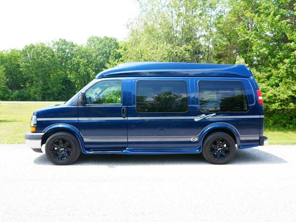 2003 Chevrolet Express - Image 9 of 9