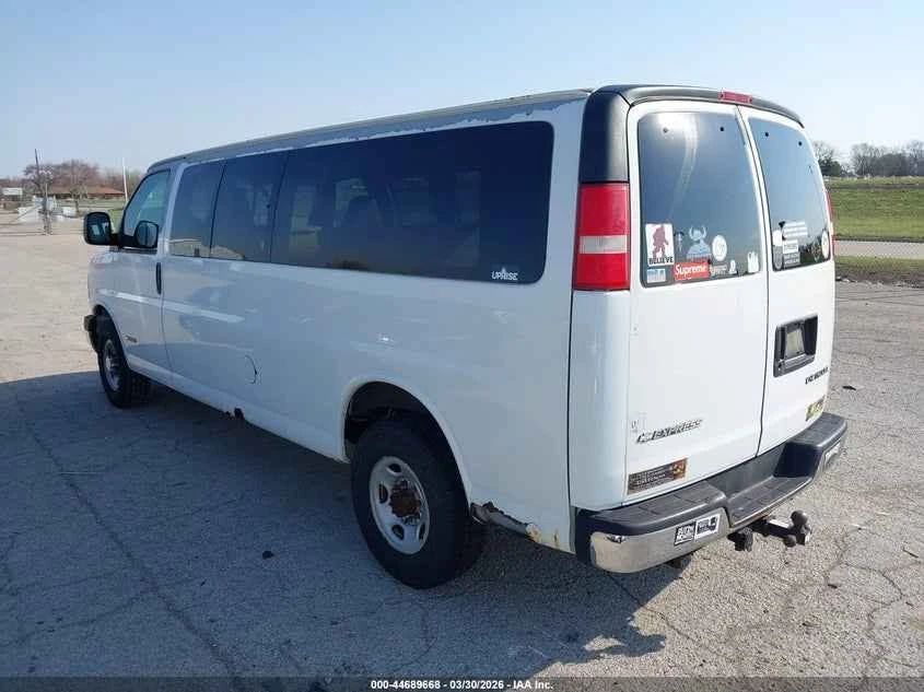 2003 Chevrolet Express - Image 3 of 7