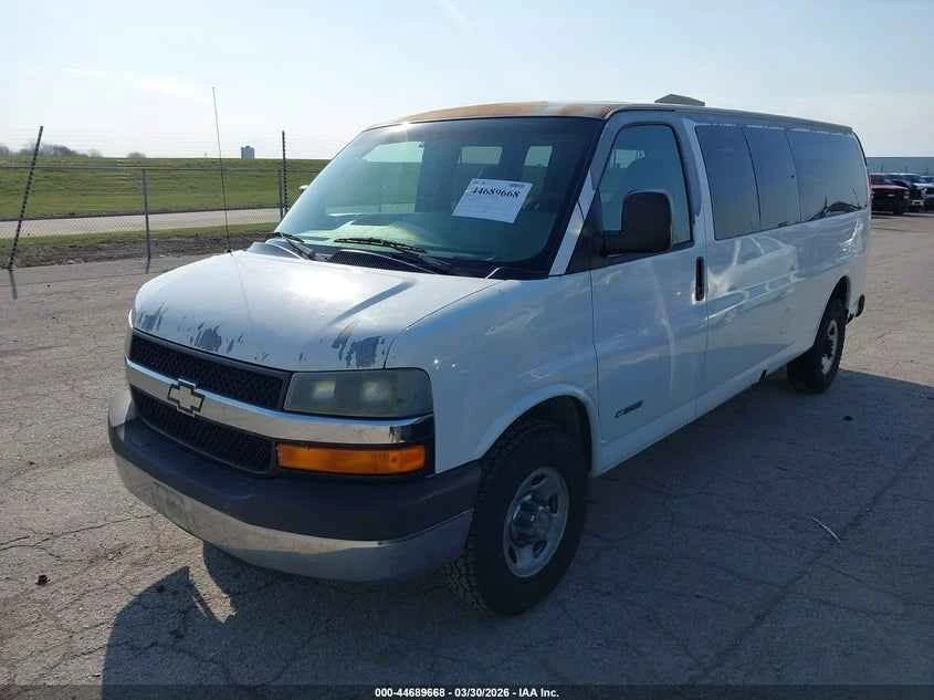 2003 Chevrolet Express - Image 4 of 7