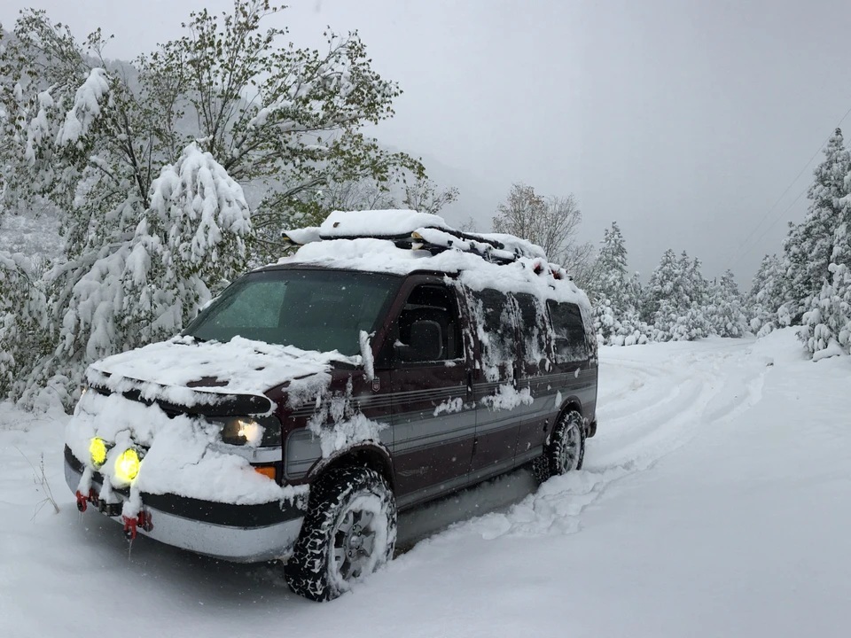 2003 Chevrolet Express - Image 4 of 13