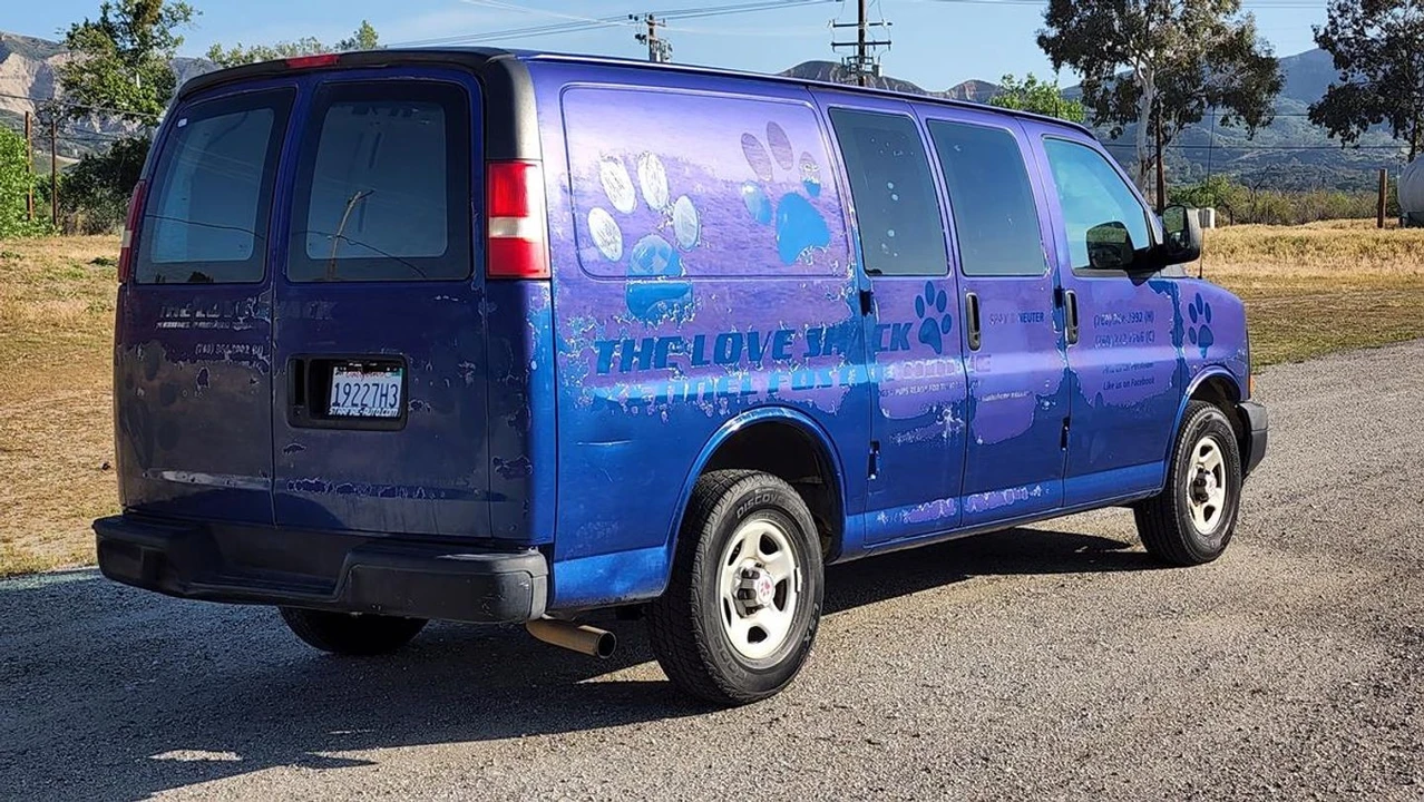 2003 Chevrolet Express - Image 7 of 21