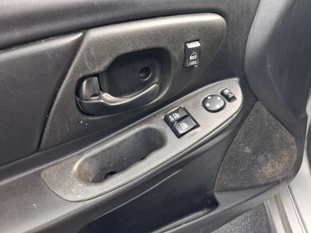 2003 Chevrolet Monte Carlo 6th Gen - Image 11 of 20