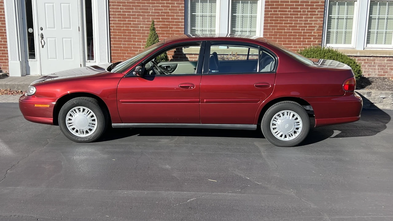 2003 Chevrolet Malibu - Image 2 of 8