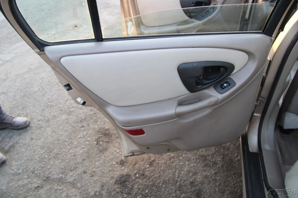 2003 Chevrolet Malibu - Image 18 of 21