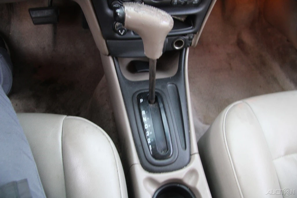 2003 Chevrolet Malibu - Image 17 of 21