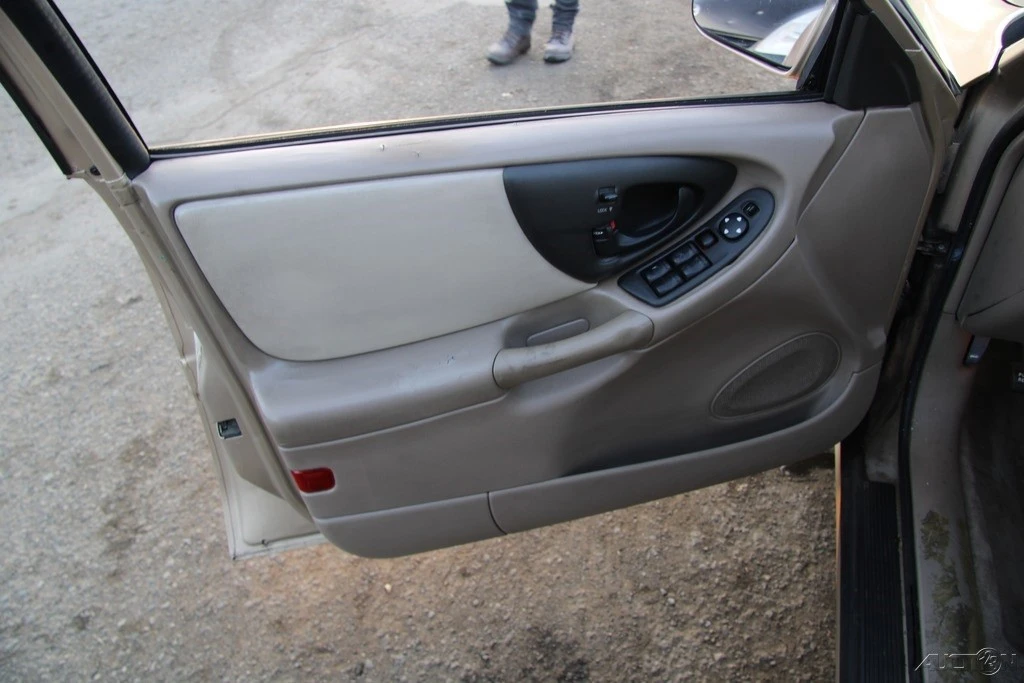 2003 Chevrolet Malibu - Image 11 of 21