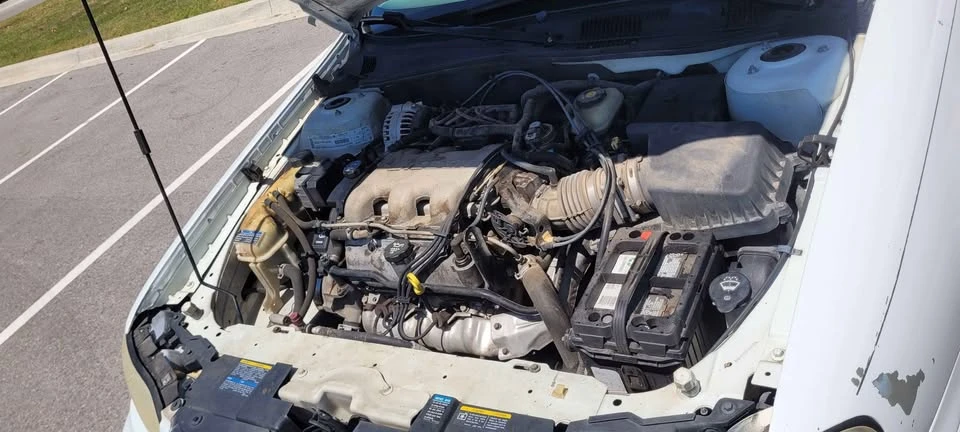 2003 Chevrolet Malibu - Image 9 of 19