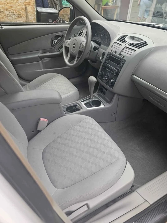 2003 Chevrolet Malibu - Image 8 of 11