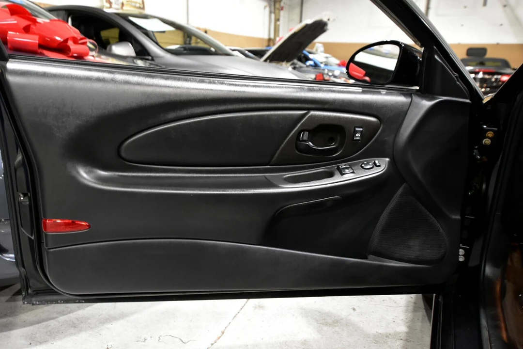 2003 Chevrolet Monte Carlo 6th Gen - Image 14 of 21